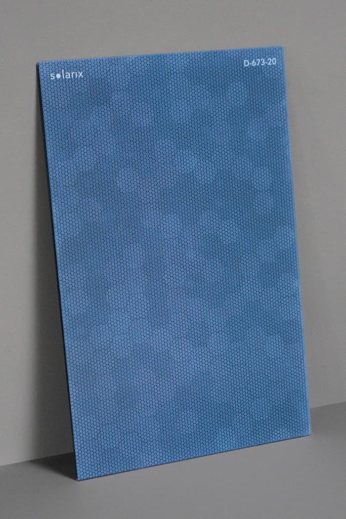 Melange van blauwe tinten gekleurd zonnepaneel D-673 | Solarix
