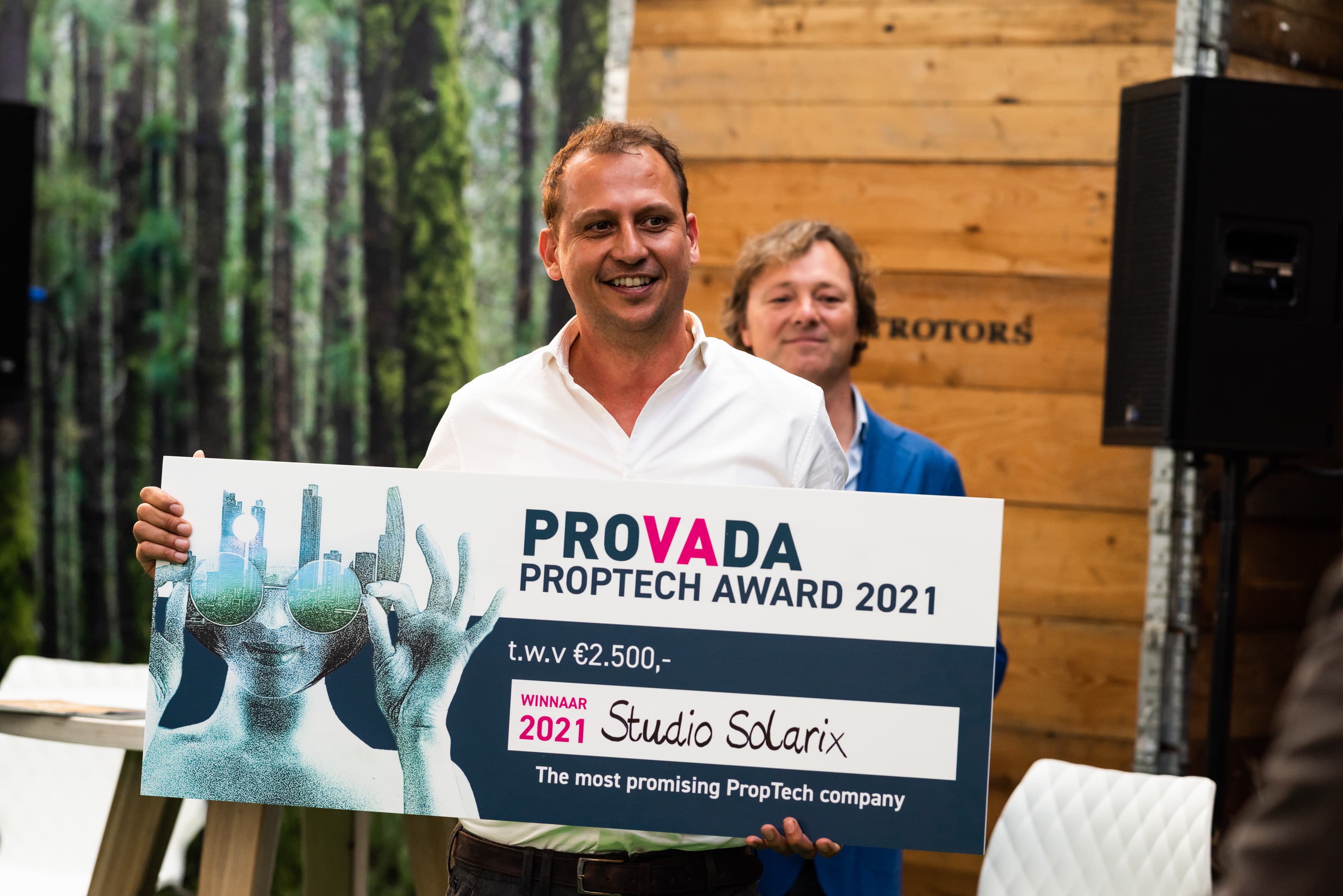 Solarix wint provada proptech award 2021 | Nieuwsbericht | Solarix