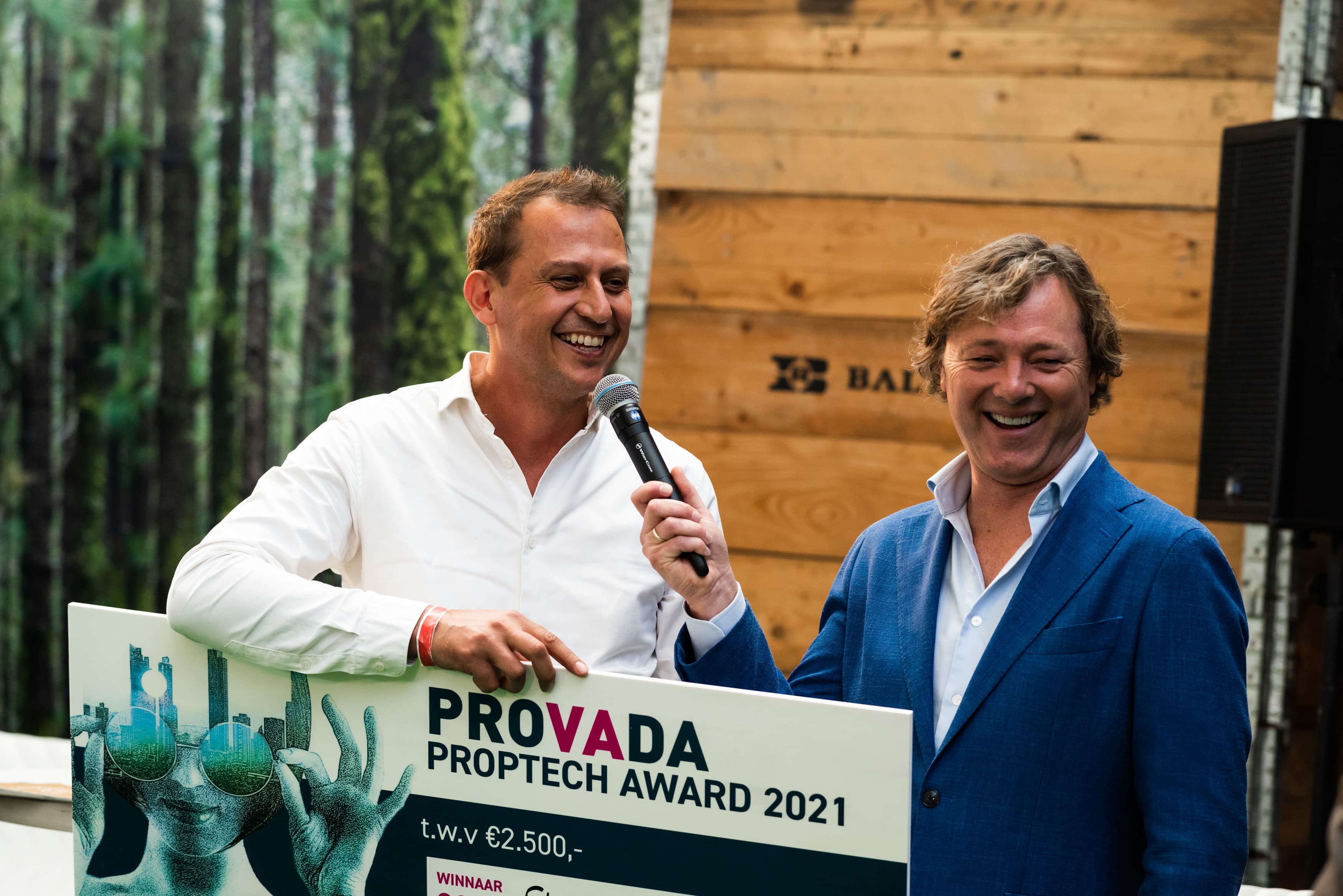Solarix wint provada proptech award 2021 | Nieuwsbericht | Solarix