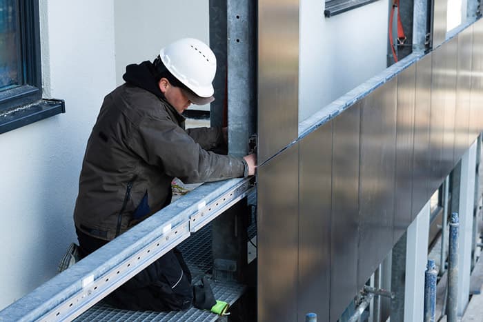 Proces bouw zonnepanelen gevel Baobab gebouw Utrecht | Solarix