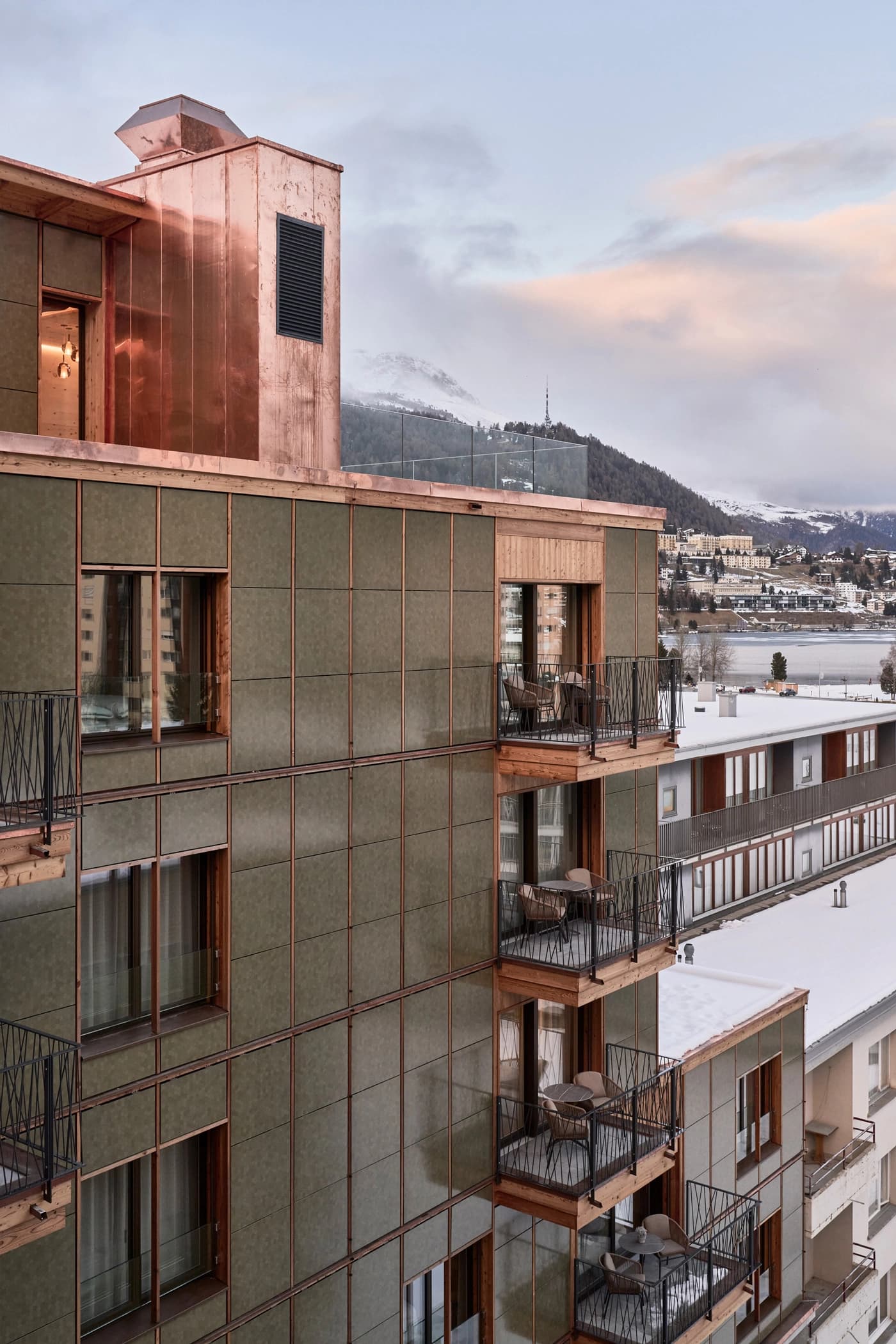 Gekleurde gevelpanelen Hotel Laudinella | Colored facade panels Hotel Laudinella | Farbige Fassadenpaneele Hotel Laudinella | Solarix