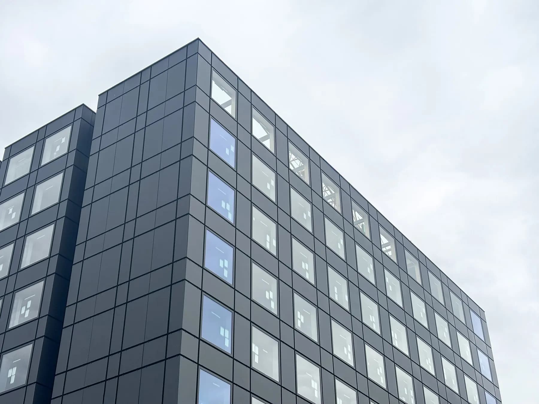 Solarix | Mama Shelter solar facade